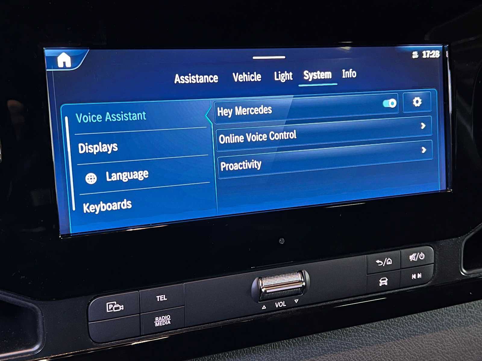 Used 2025 Mercedes-Benz Sprinter 2500 image 38