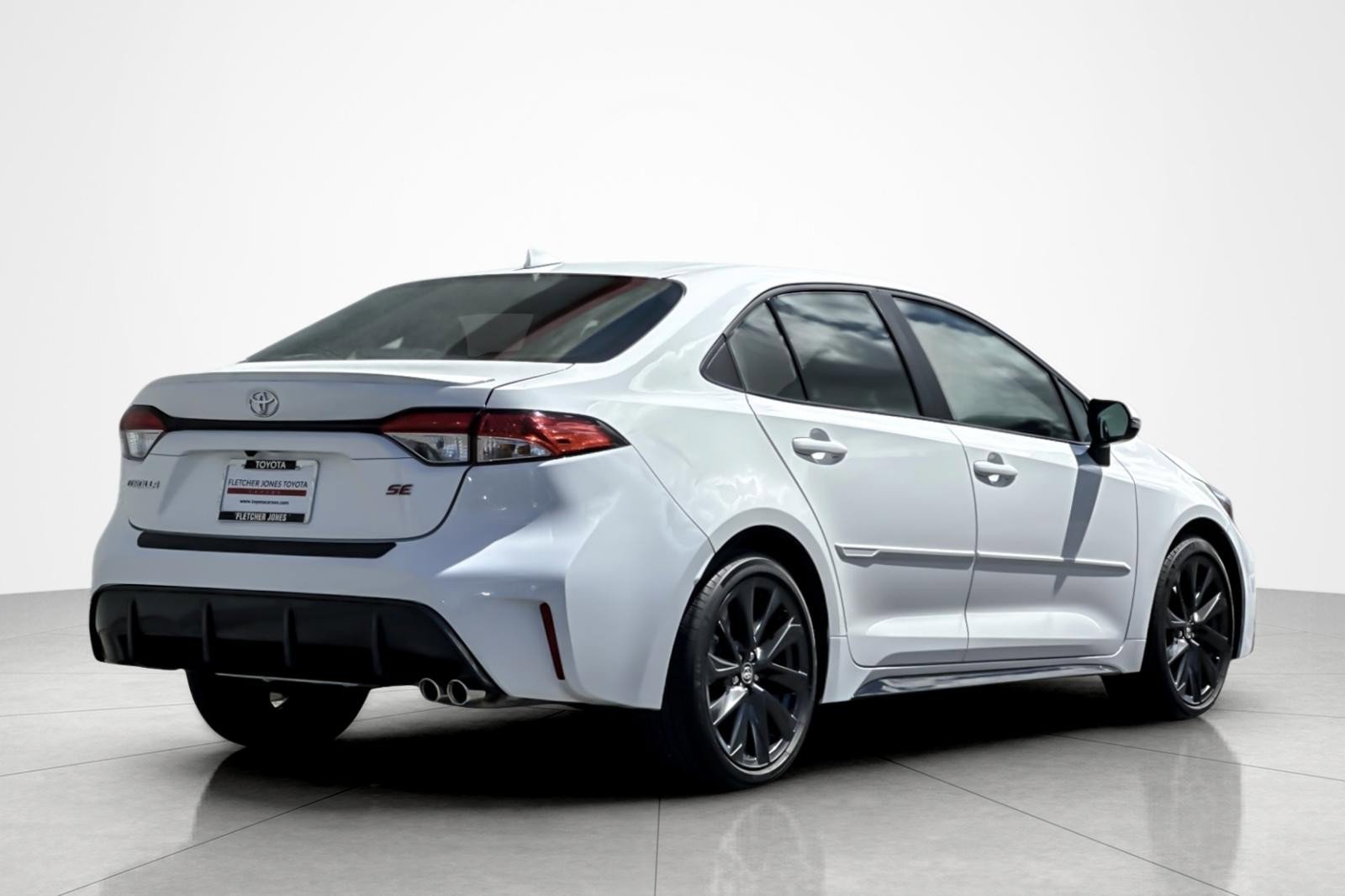 Certified 2023 Toyota Corolla SE w/ SE Premium Package image 5