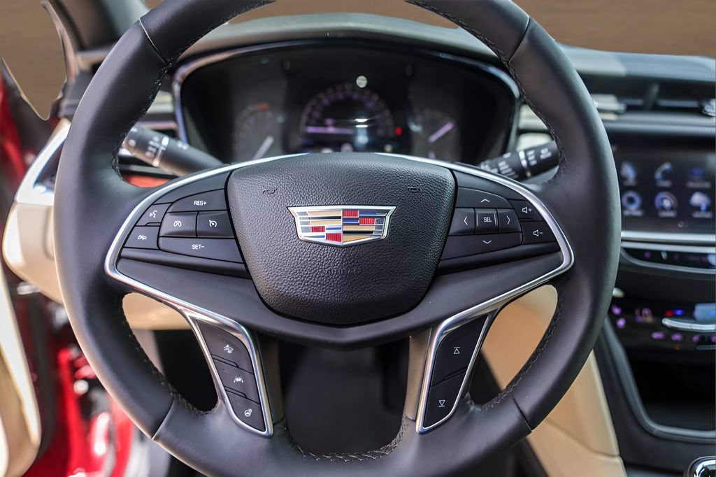 Used 2017 Cadillac XT5 Premium Luxury AWD/4WD image 12