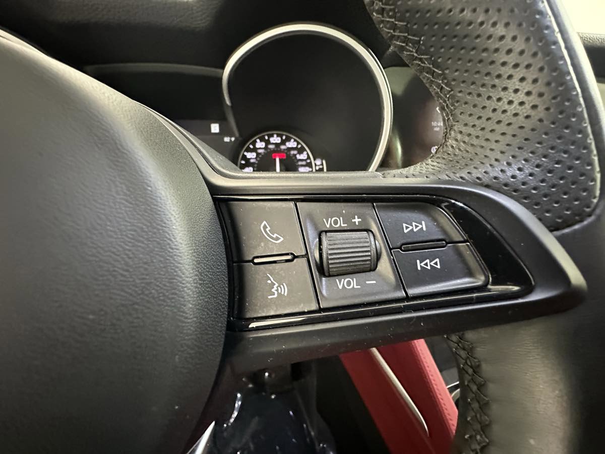 Used 2021 Alfa Romeo Stelvio Ti w/ Active Assist 2 Package TI image 34
