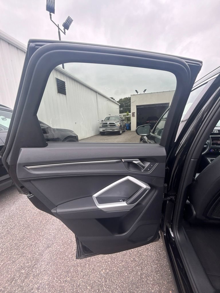 Used 2025 Audi Q3 2.0T Premium AWD/4WD image 15