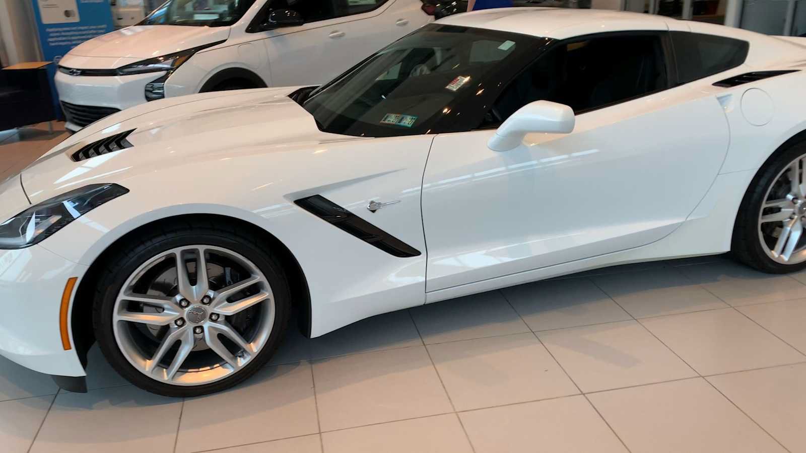 Certified 2014 Chevrolet Corvette Stingray Coupe RWD image 4