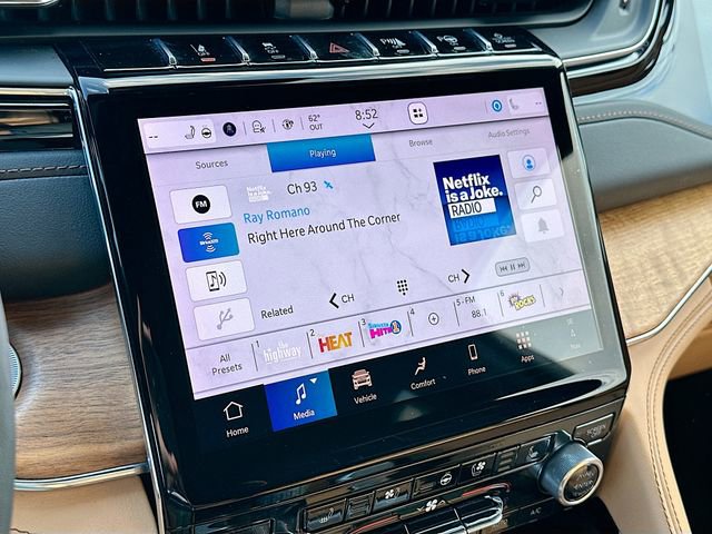 Used 2024 Jeep Grand Cherokee L Summit image 15