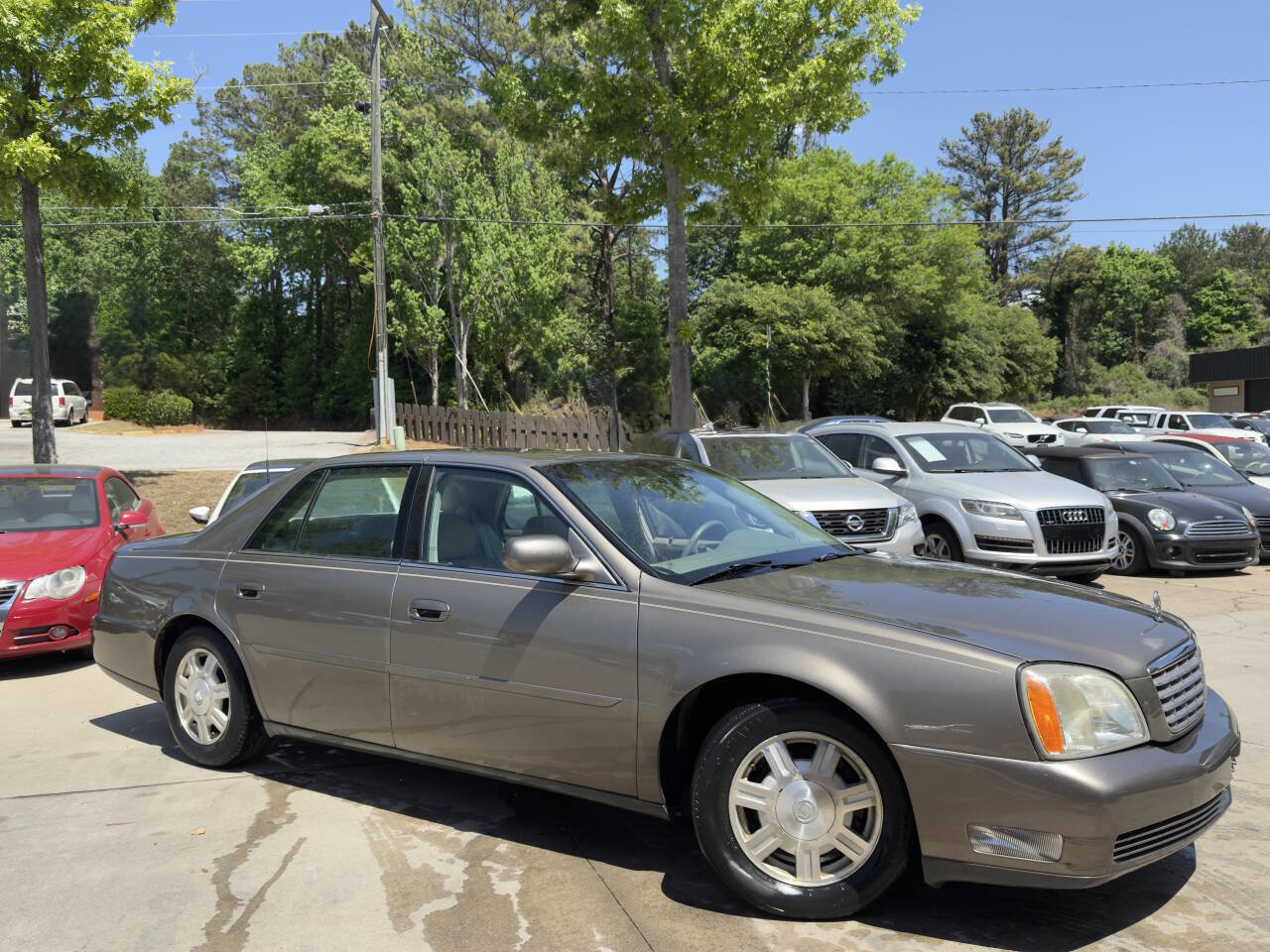 Used 2003 Cadillac De Ville w/ Comfort & Convenience Package FWD image 2