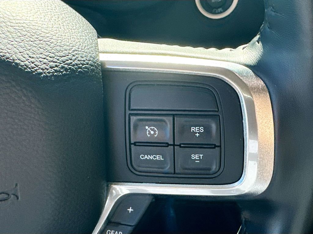 Used 2022 RAM 2500 Laramie AWD/4WD image 9