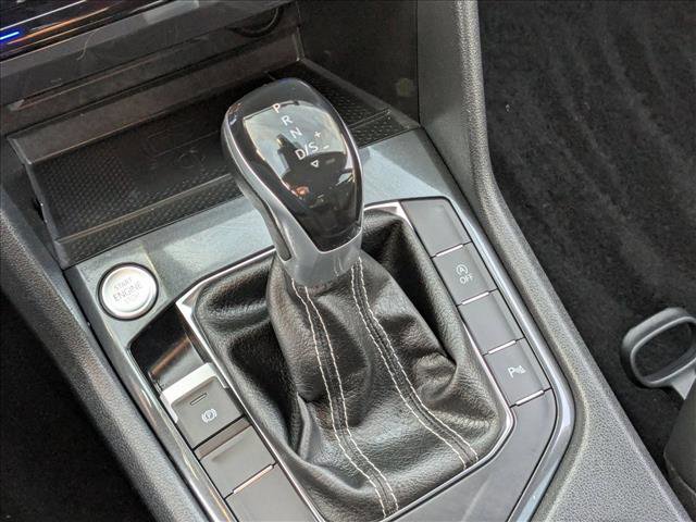 Used 2023 Volkswagen Tiguan SE R-Line image 14