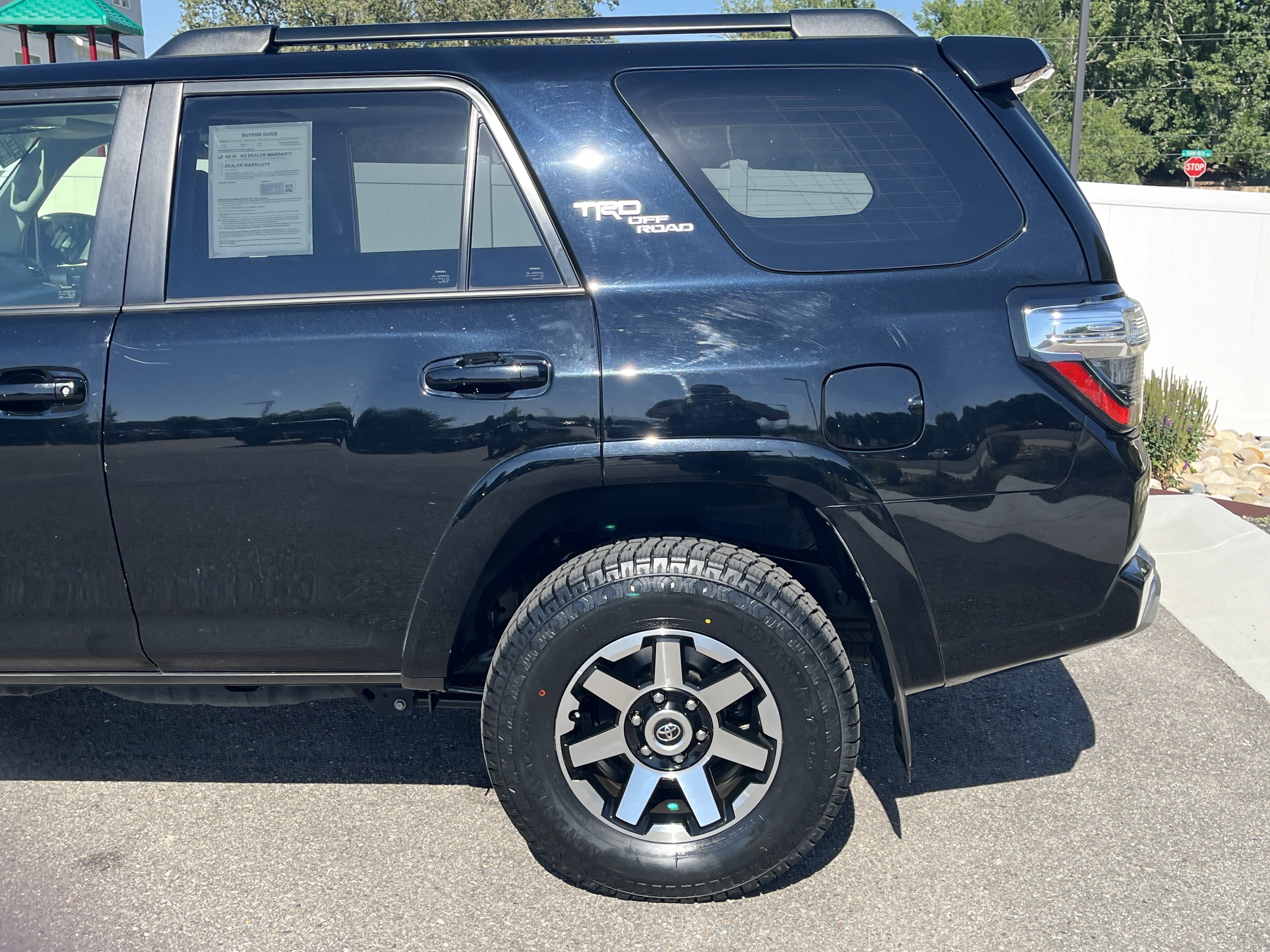 Used 2023 Toyota 4Runner TRD Off-Road Premium w/ Off Road Premium Plus Package AWD/4WD image 4