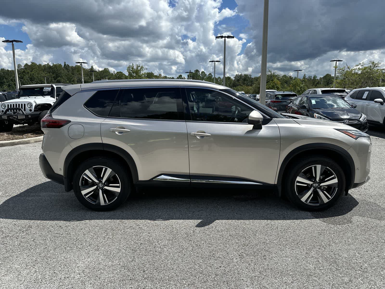 Used 2021 Nissan Rogue Platinum AWD/4WD image 10