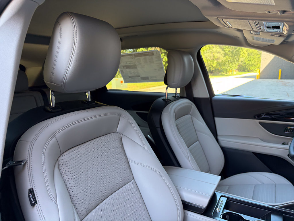 New 2026 Lincoln Nautilus Reserve AWD/4WD image 31