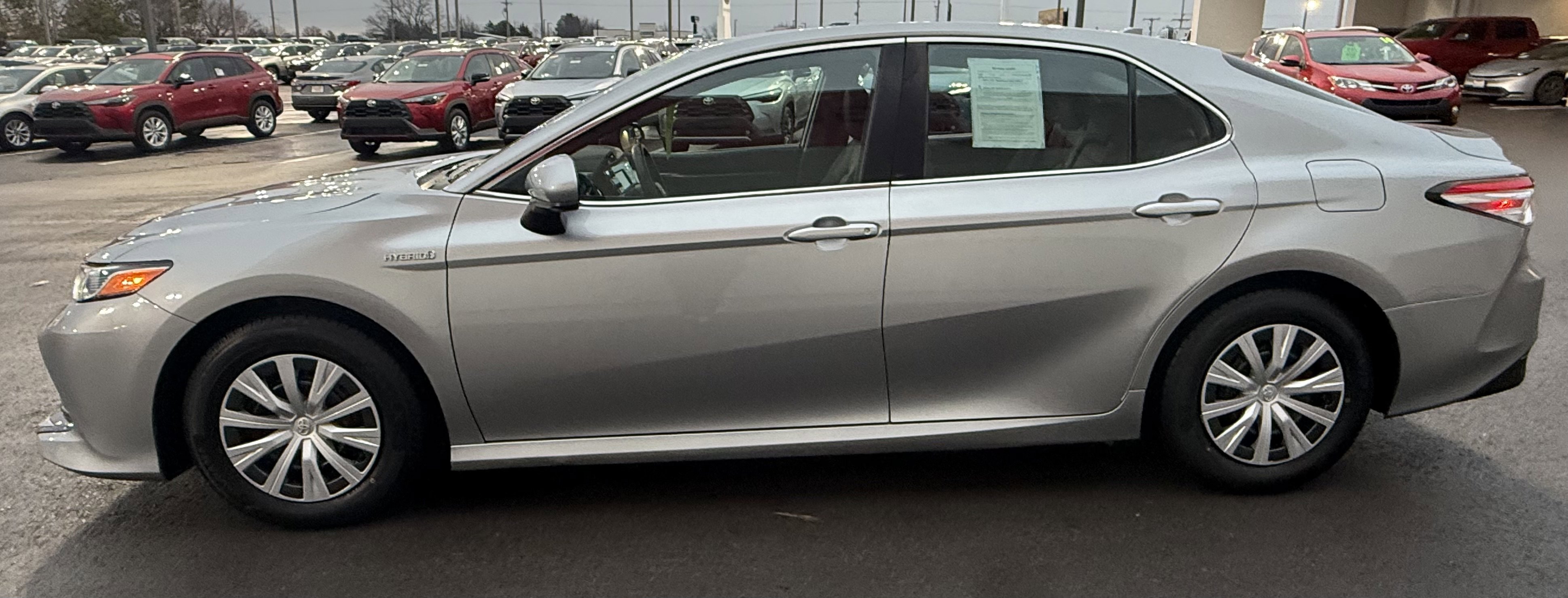 Certified 2019 Toyota Camry LE image 8