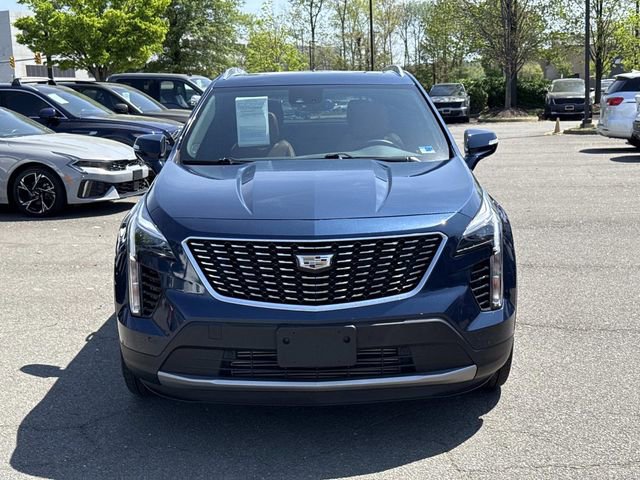 Used 2021 Cadillac XT4 Premium Luxury image 3