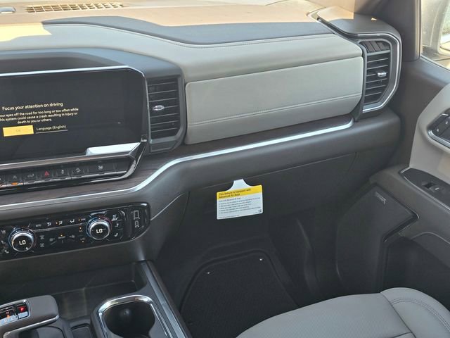 New 2026 GMC Sierra 1500 SLT image 16