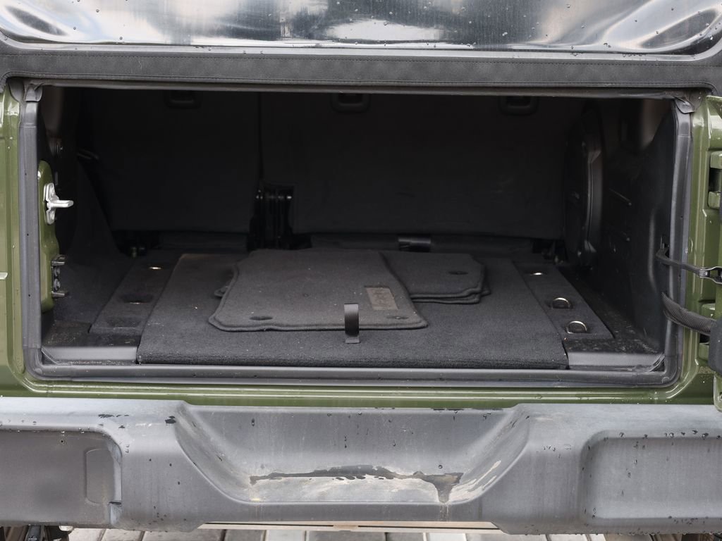 Used 2023 Jeep Wrangler Sport S image 8