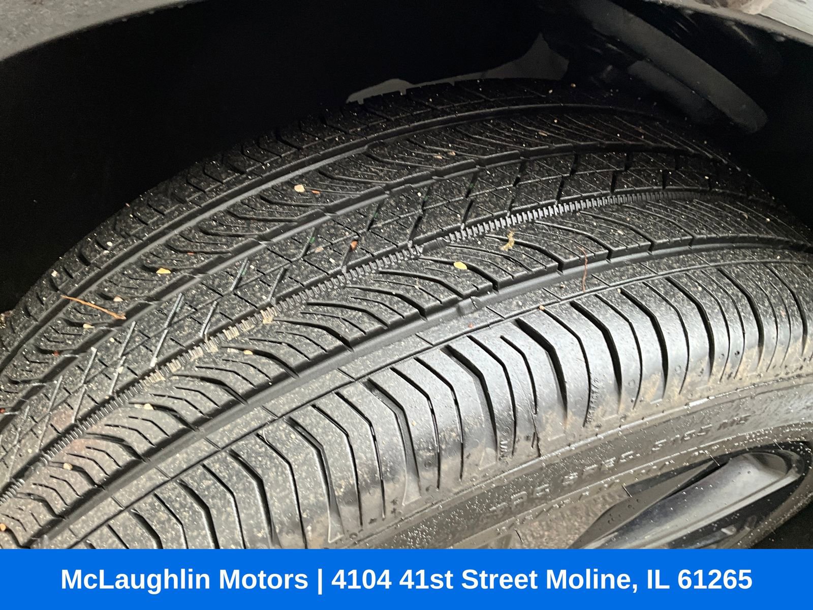 Used 2022 Buick Envision Essence w/ Sport Touring Package image 16