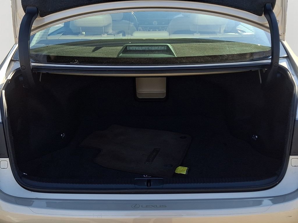 Used 2016 Lexus ES 350 w/ Luxury Package w/Wood Trim image 29