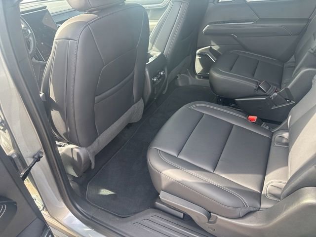 Used 2025 GMC Acadia Elevation w/ Elevation Premium Package image 15