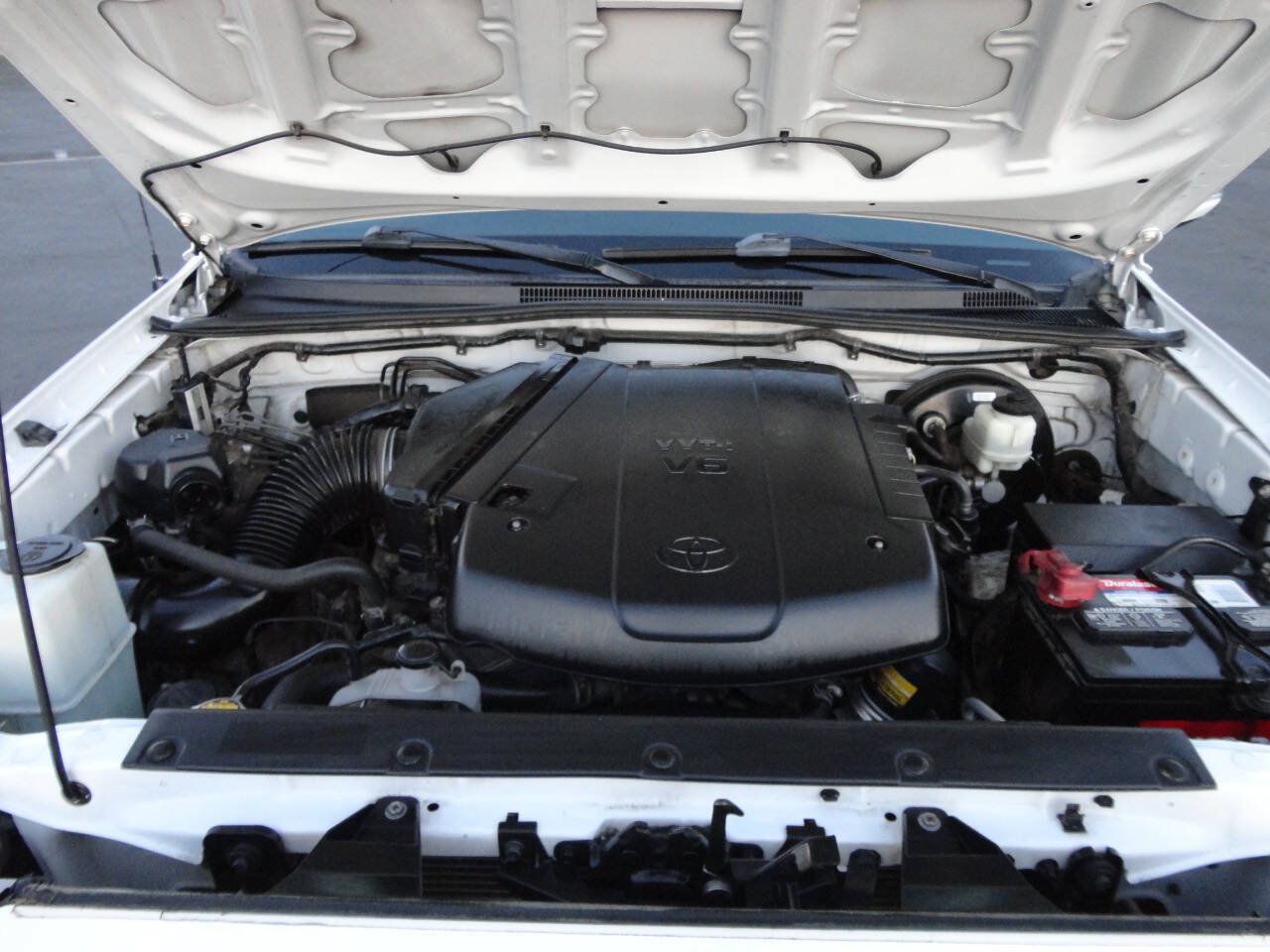 Used 2015 Toyota Tacoma PreRunner w/ TRD Sport Package RWD image 11