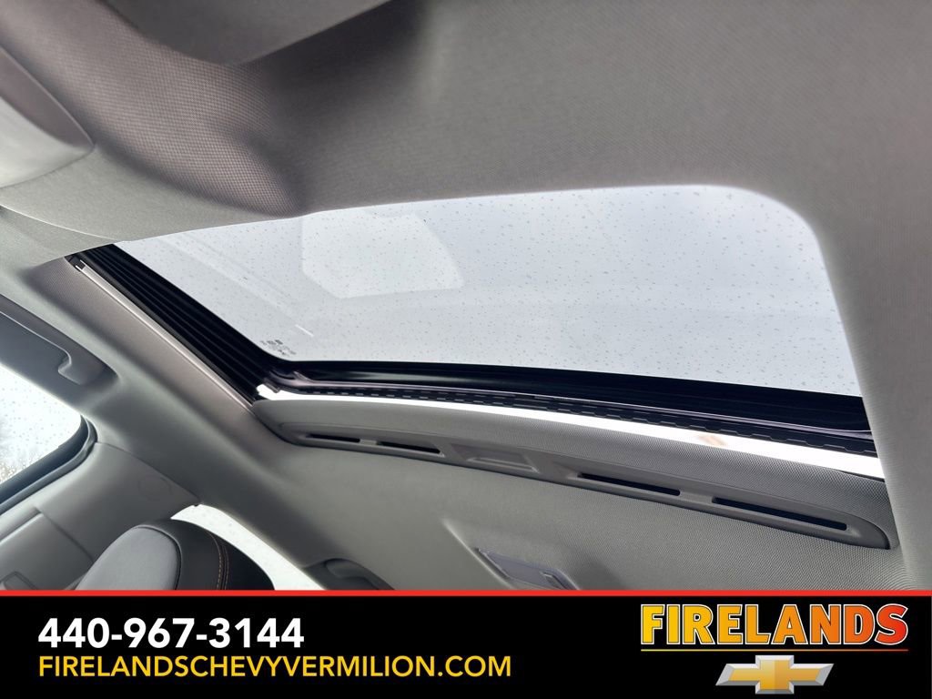 Used 2020 Chevrolet Trax LT w/ Sun & Sound Package image 21