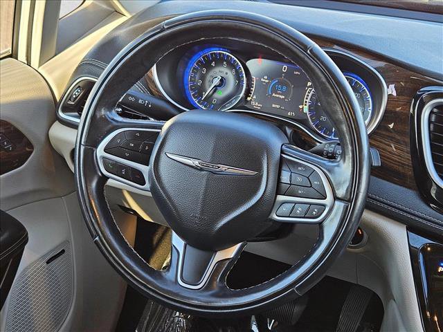 Used 2022 Chrysler Pacifica Limited image 12