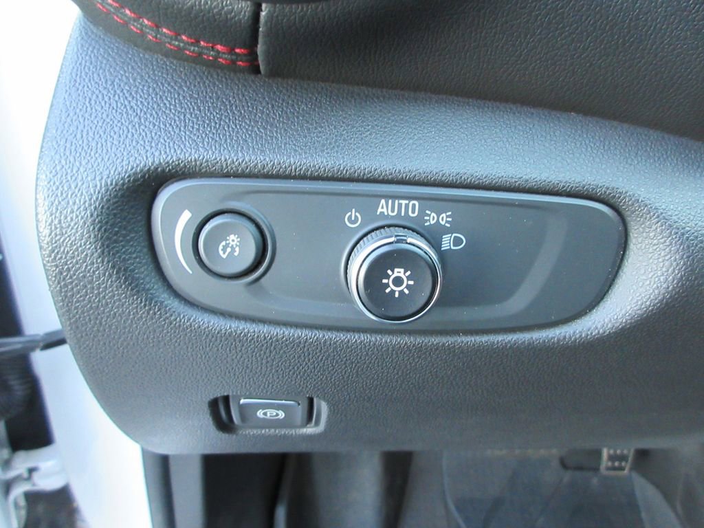 Certified 2022 Chevrolet Blazer RS w/ Enhanced Convenience Package AWD/4WD image 27