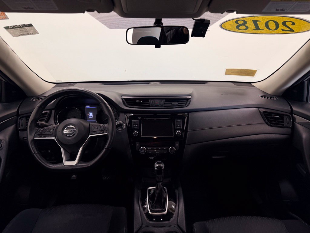 Used 2018 Nissan Rogue SV AWD/4WD image 13