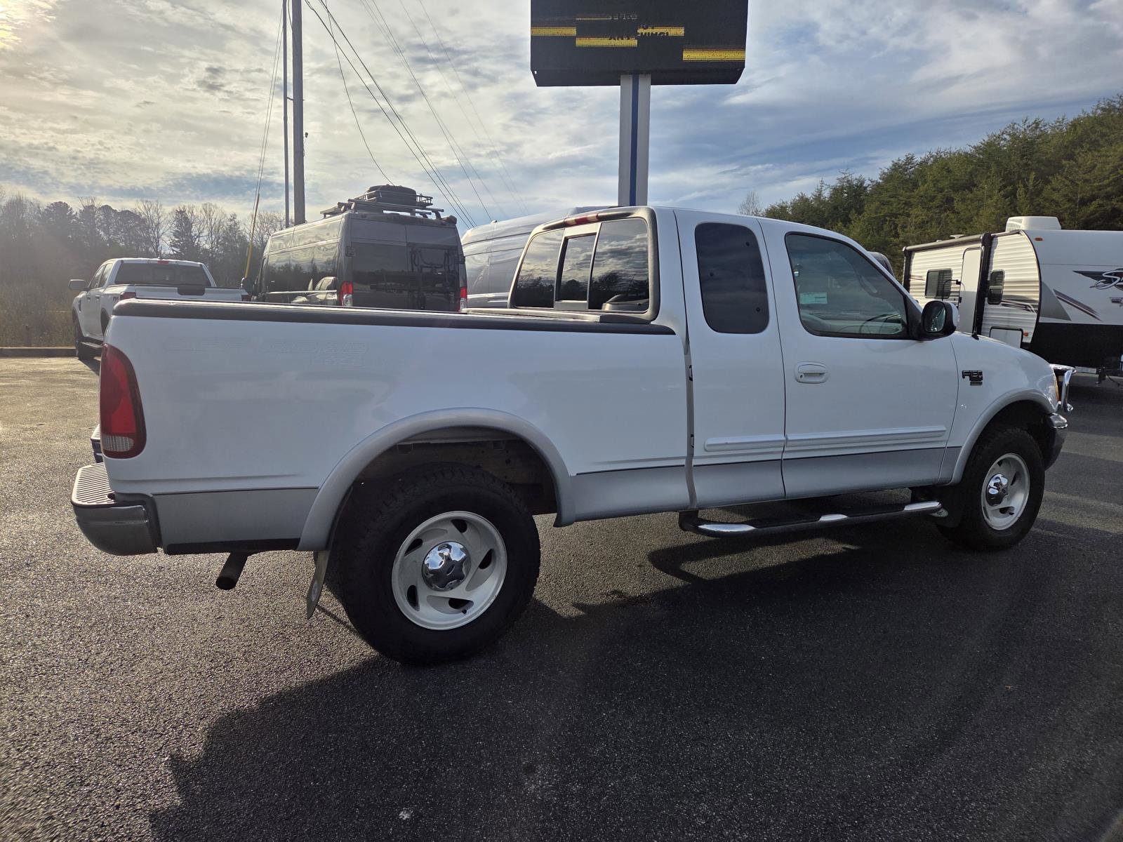 Used 2001 Ford F150 XLT image 5
