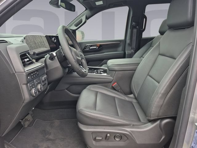 Used 2025 Chevrolet Tahoe Z71 w/ Comfort Package AWD/4WD image 10