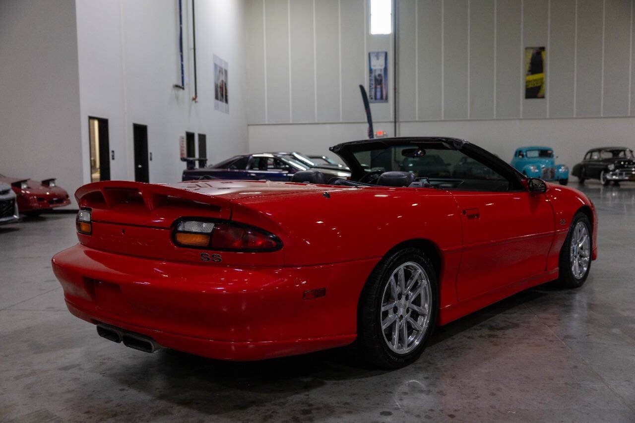 Used 2002 Chevrolet Camaro Z28 w/ SS Performance/Appearance Pkg RWD image 6