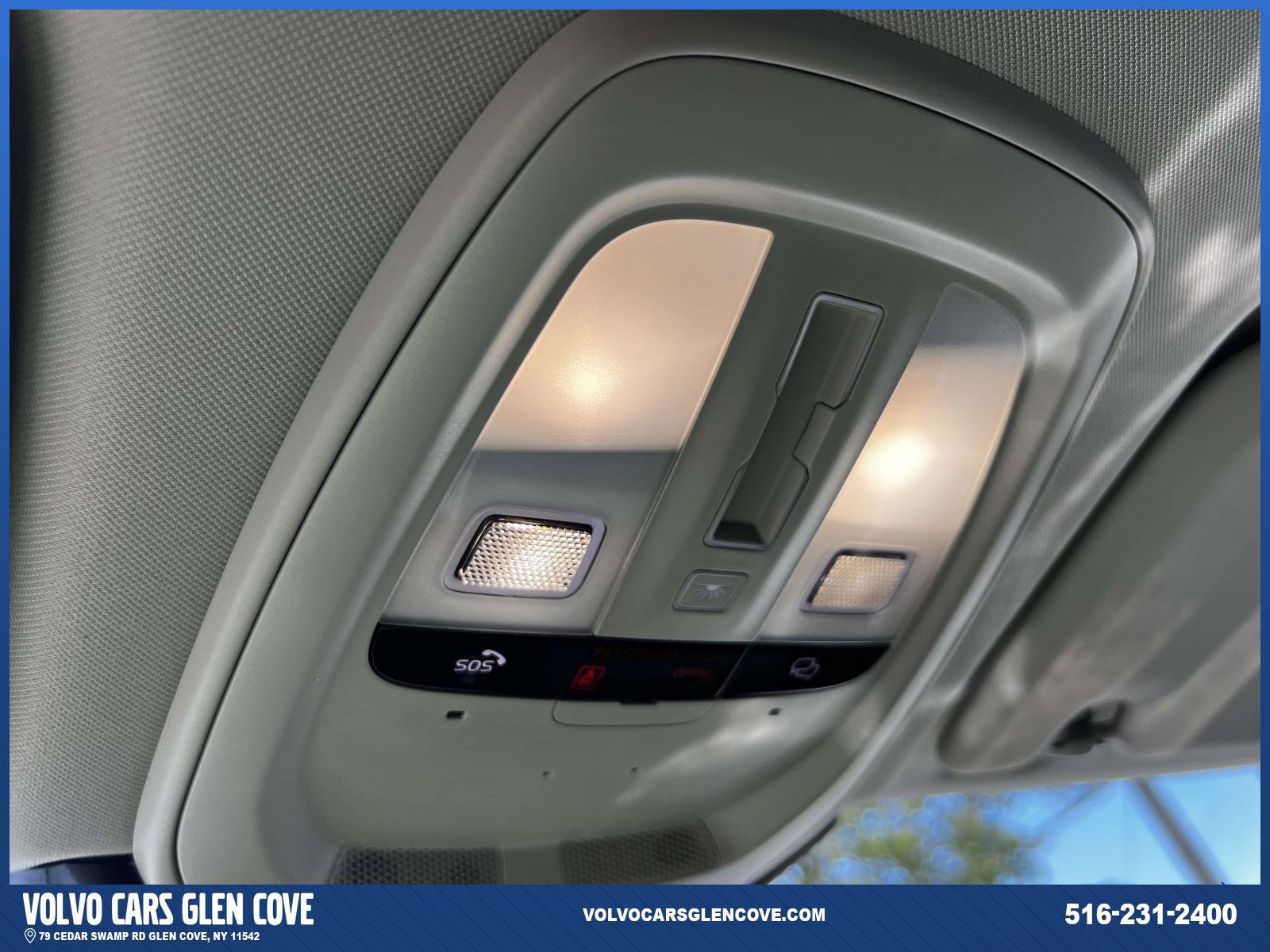 Certified 2024 Volvo XC60 B5 Plus w/ Climate Package AWD/4WD image 32