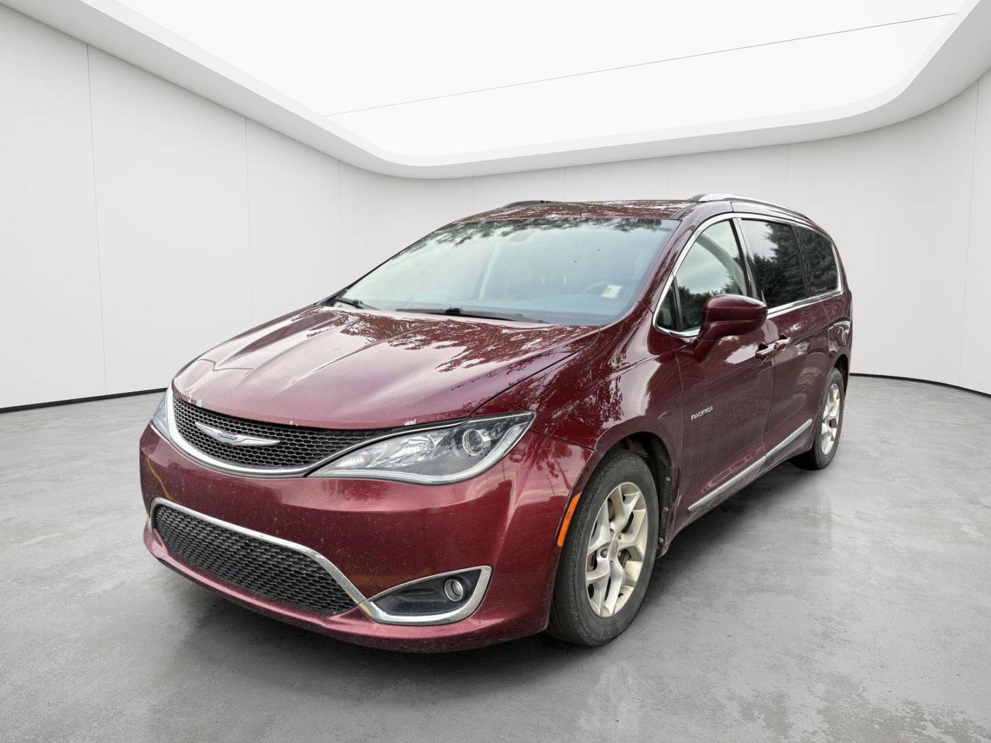 Used 2017 Chrysler Pacifica Touring-L Plus w/ Tire & Wheel Group FWD image 3