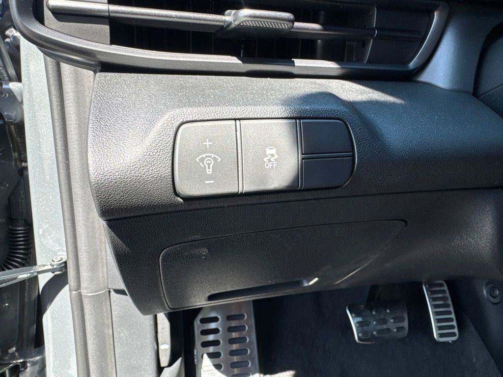 New 2026 Hyundai Elantra SEL Sport FWD image 12