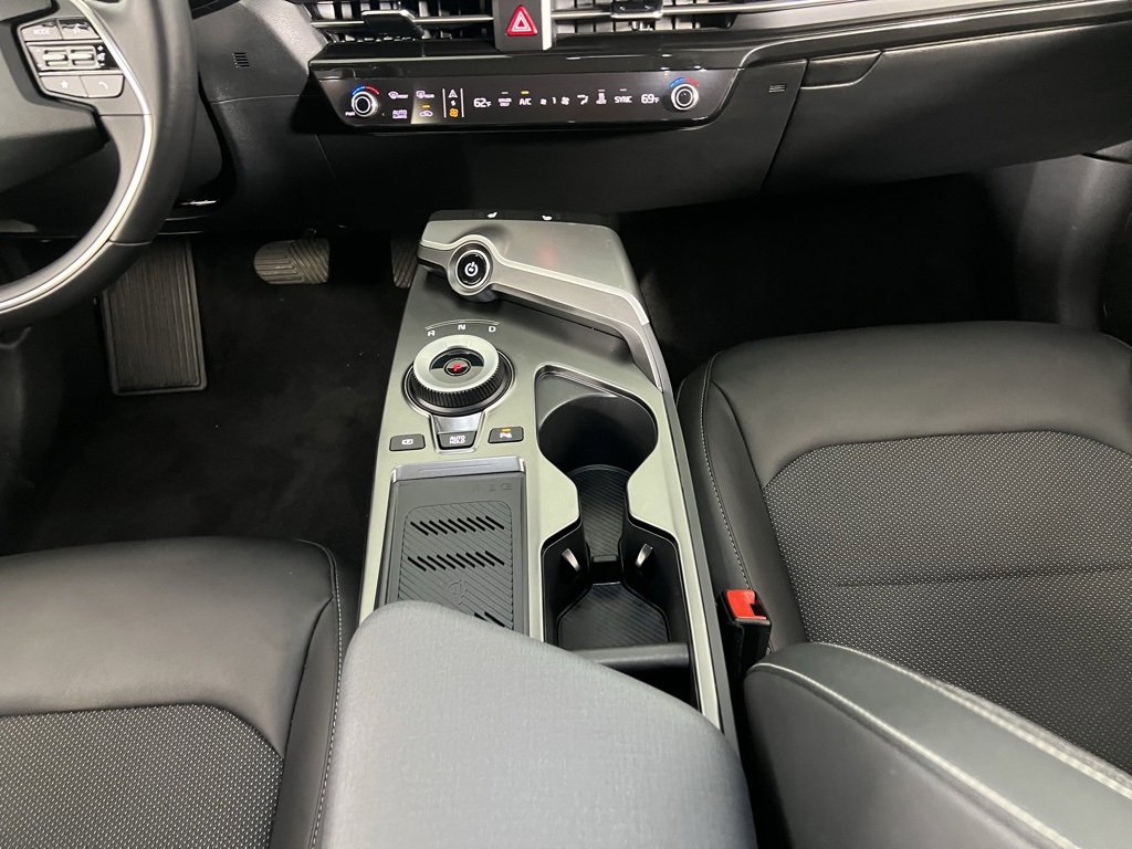 Used 2024 Kia EV6 Light image 16