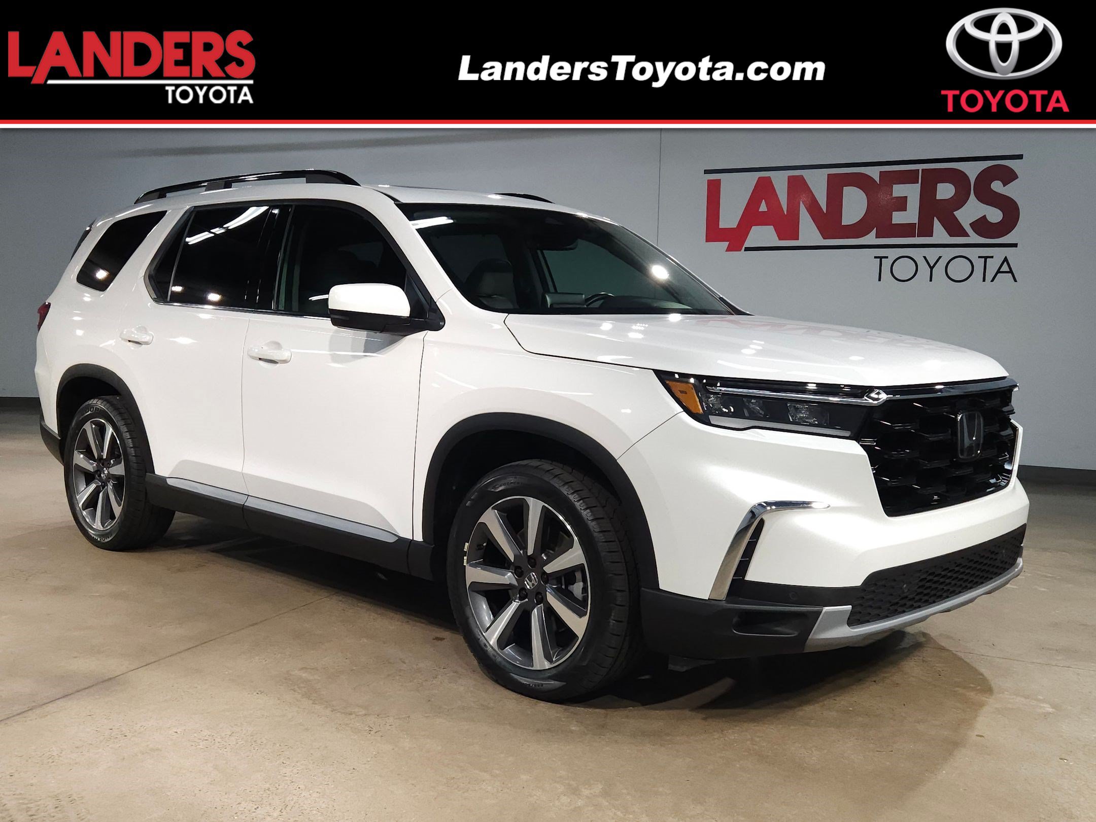 Used 2025 Honda Pilot Touring
