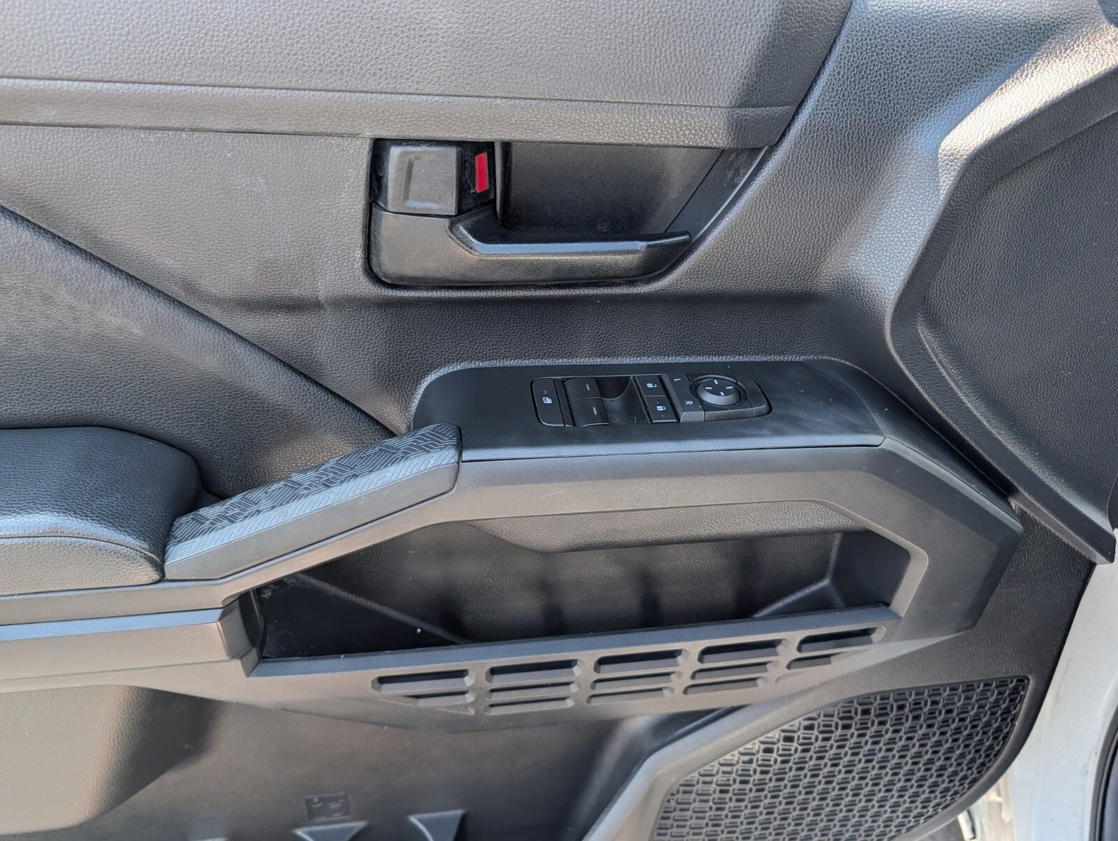 Used 2024 Toyota Tacoma SR RWD image 20