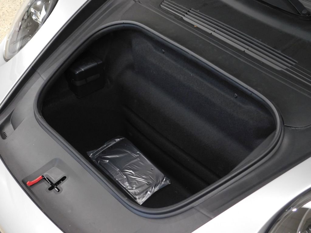 Used 2025 Porsche 911 Carrera T image 18