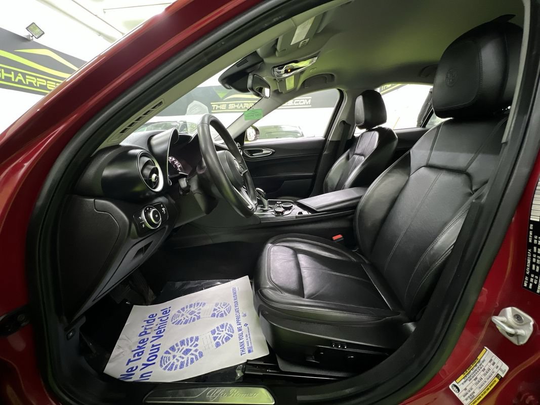 Used 2019 Alfa Romeo Giulia RWD image 16