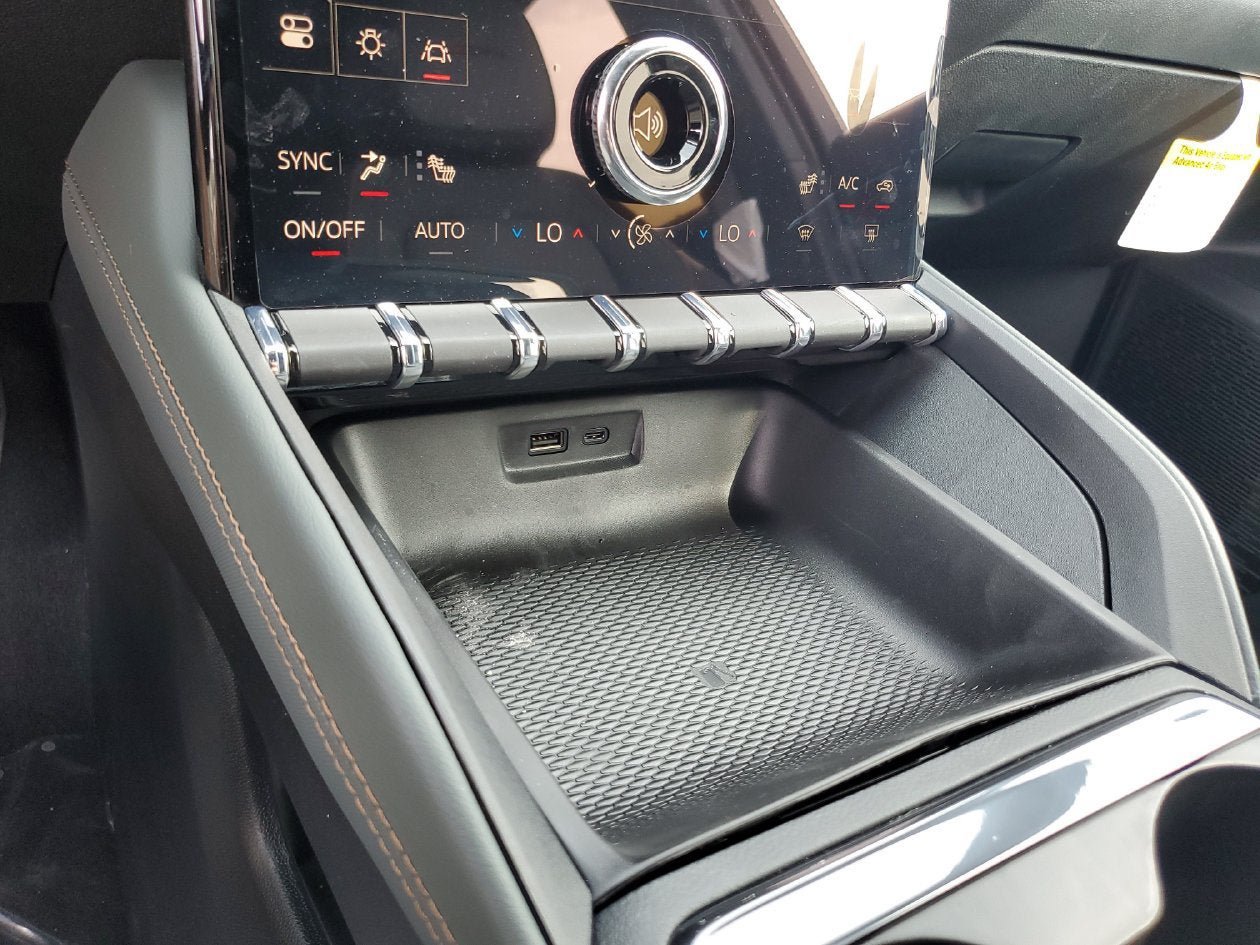New 2027 GMC Terrain AT4 w/ Technology Package II AWD/4WD image 23