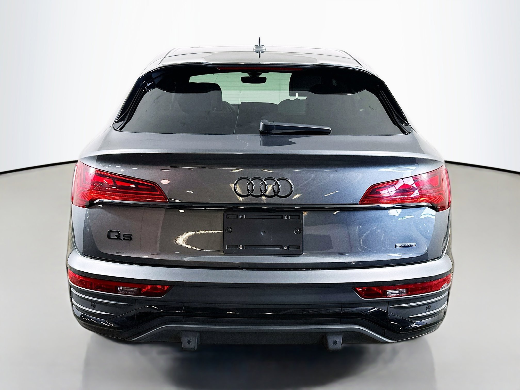 Used 2023 Audi Q5 2.0T Premium Plus w/ Premium Plus Package image 6