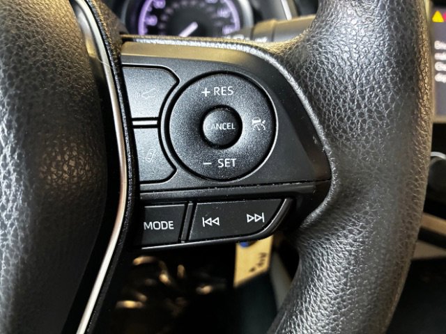 Used 2019 Toyota Camry LE FWD image 20