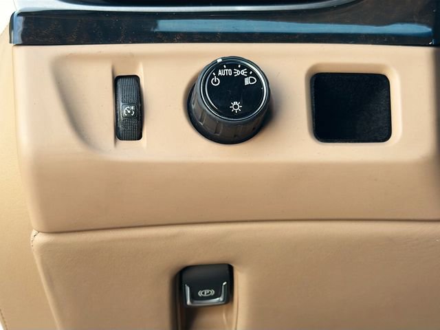 Used 2019 Cadillac Escalade Platinum image 32