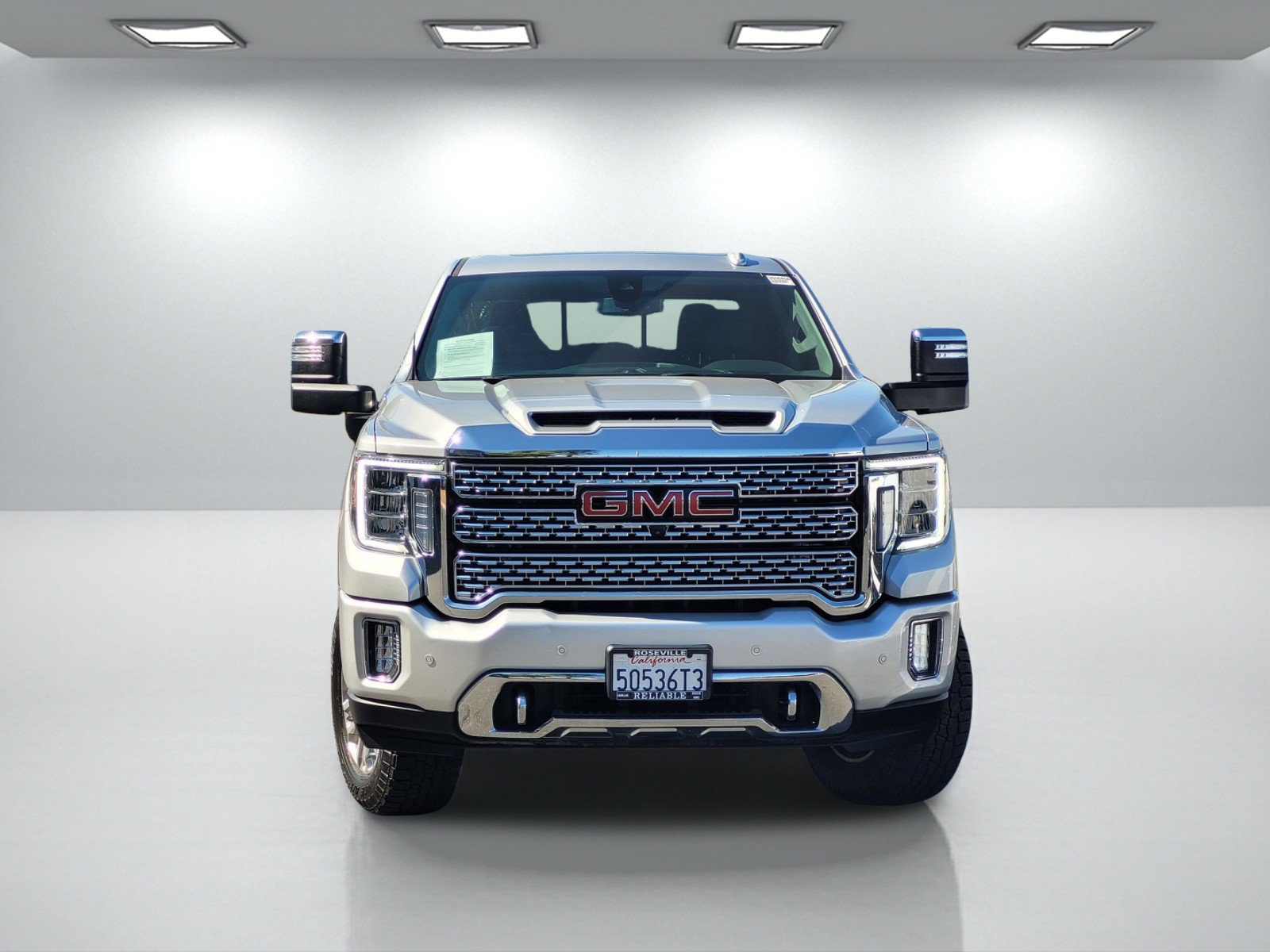 Used 2023 GMC Sierra 3500 Denali AWD/4WD image 2