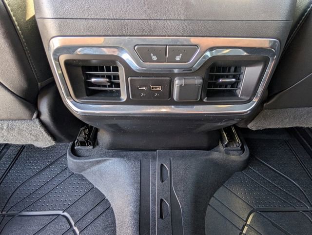 Used 2019 Chevrolet Silverado 1500 High Country w/ Technology Package image 12