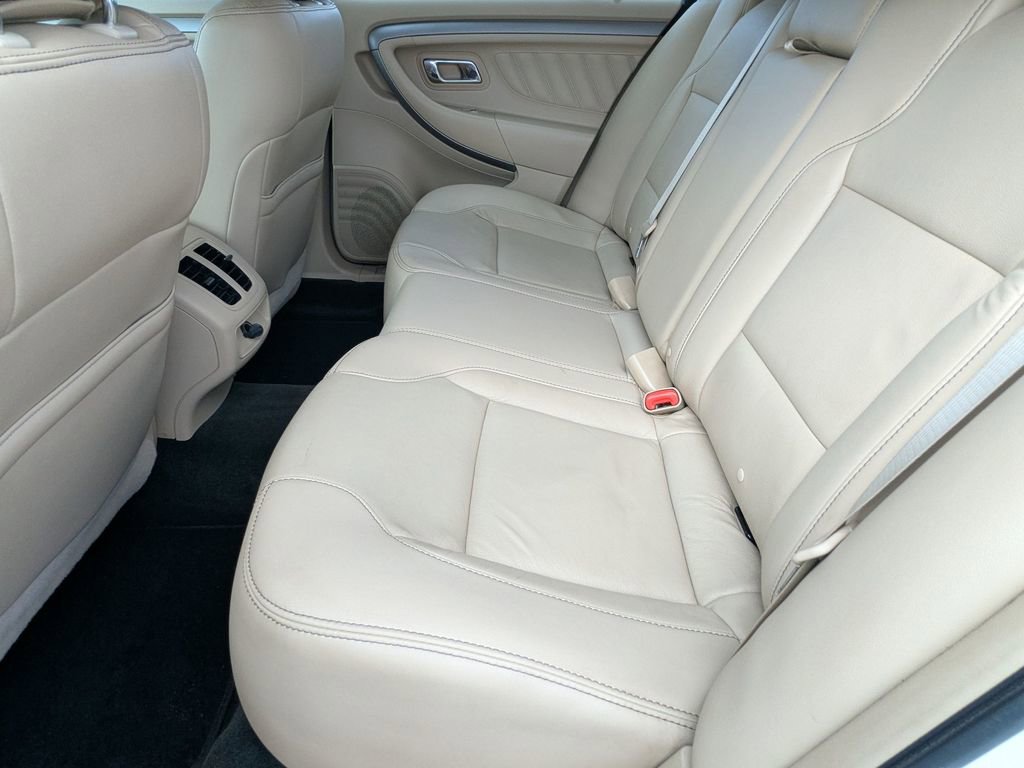 Used 2014 Ford Taurus SEL w/ Equipment Group 201A image 17