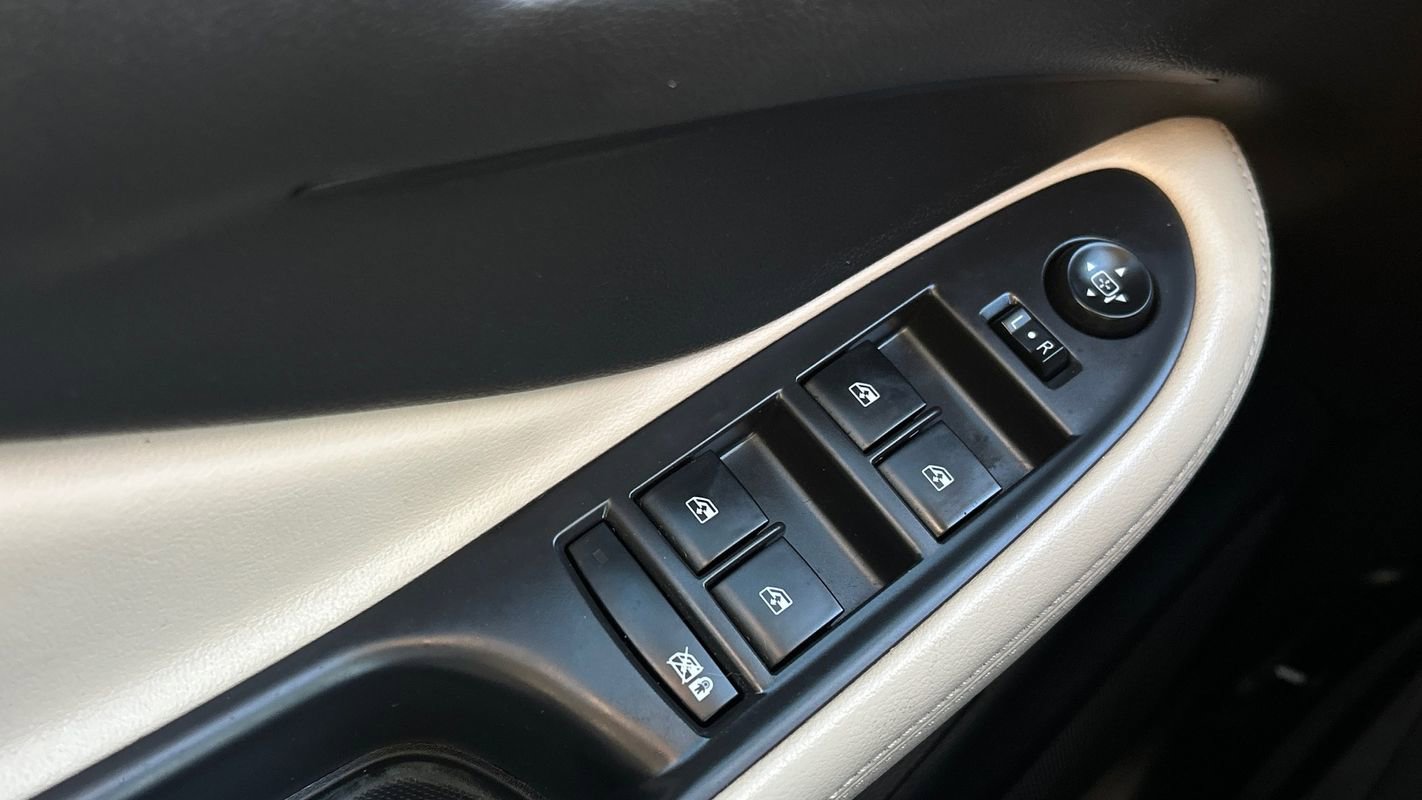 Used 2020 Buick Envision Essence image 35