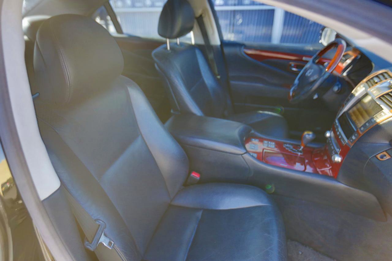 Used 2010 Lexus LS 460 AWD image 19