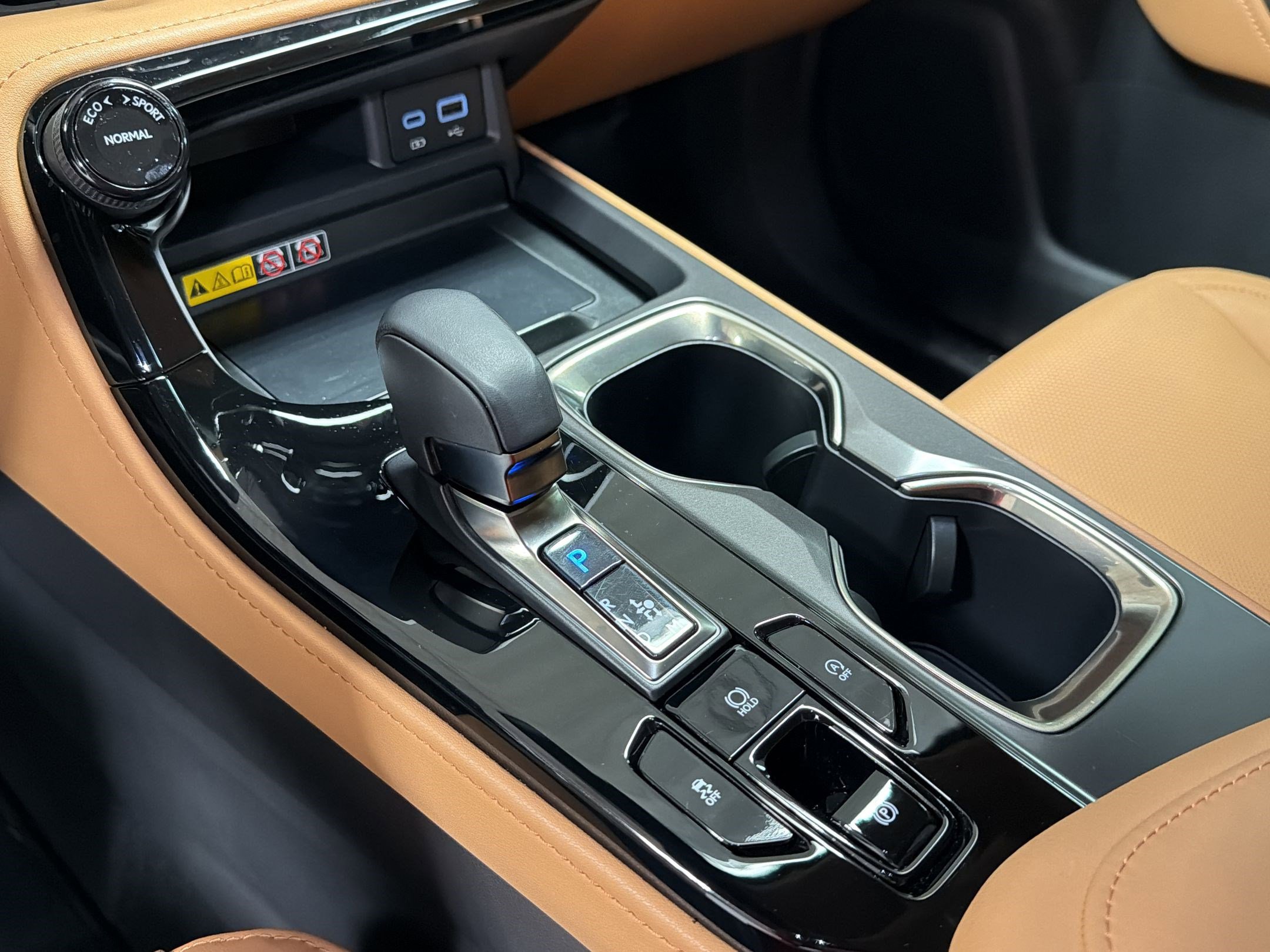 Used 2025 Lexus NX 250 FWD w/ Cold Area Package image 19