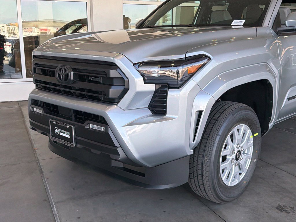 New 2026 Toyota Tacoma SR5 AWD/4WD image 3