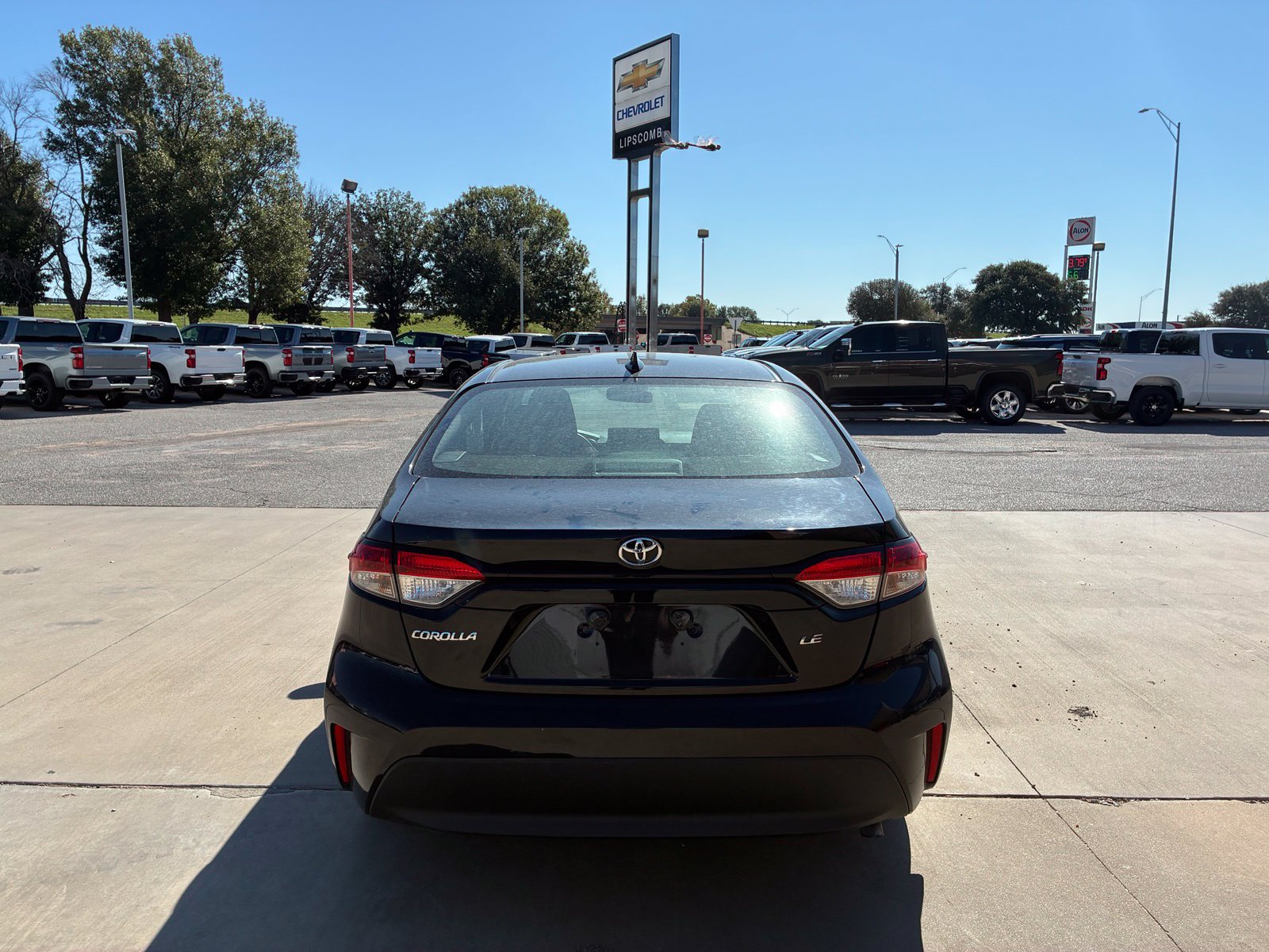 Used 2024 Toyota Corolla LE w/ LE Convenience Package FWD image 8