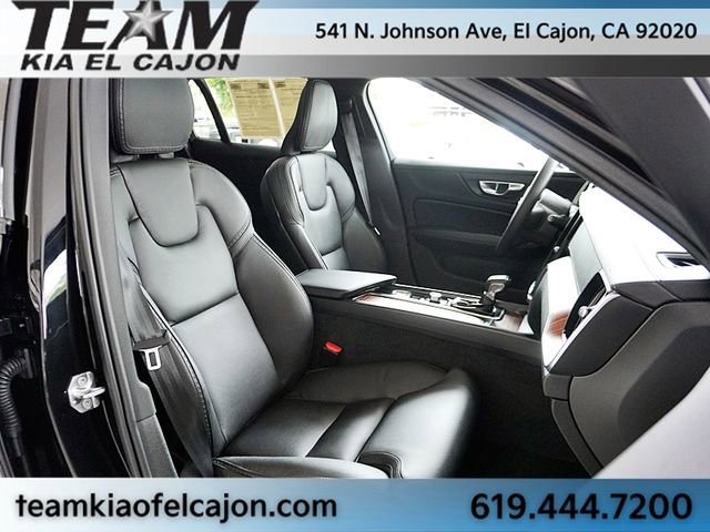Used 2020 Volvo V60 T5 Cross Country image 12