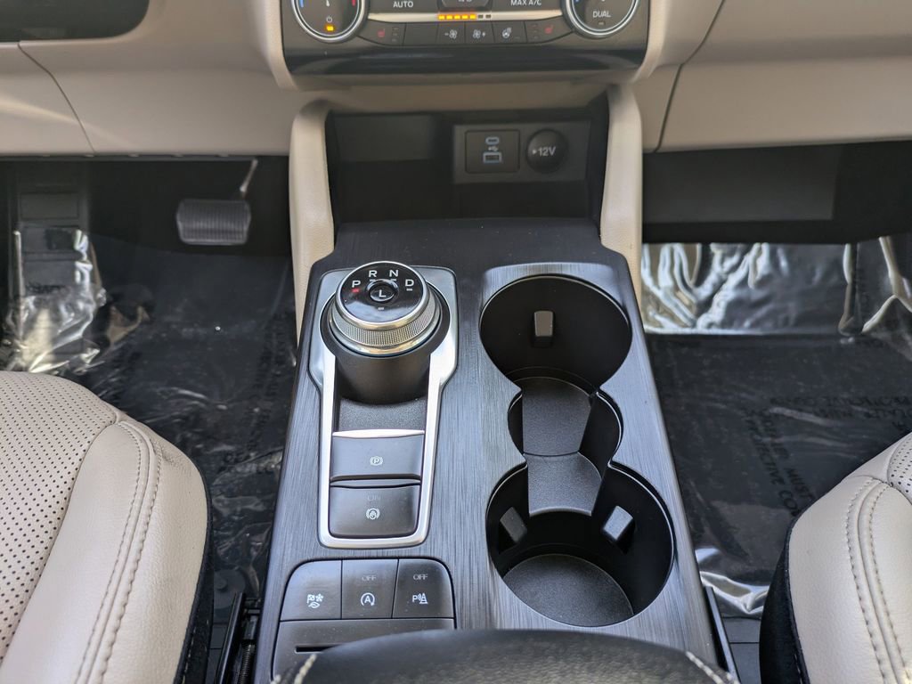 Used 2022 Ford Escape Titanium AWD/4WD image 21